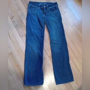 Women’s American Eagle bootcut jeans size 6 long
